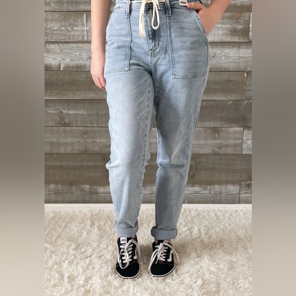 NWT Judy Blue high waist jogger. Size 28